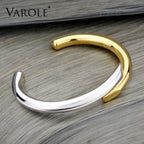 Vergoldeter Armreif mit modernem Liniendesign – minimalistisches Damenarmband