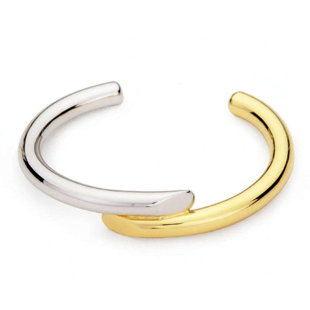 Vergoldeter Armreif mit modernem Liniendesign – minimalistisches Damenarmband