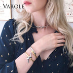 Vergoldeter Armreif mit modernem Liniendesign – minimalistisches Damenarmband