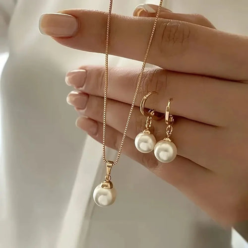 Amélie Perlen-Set - Elegante Halskette & Ohrringe in Goldoptik