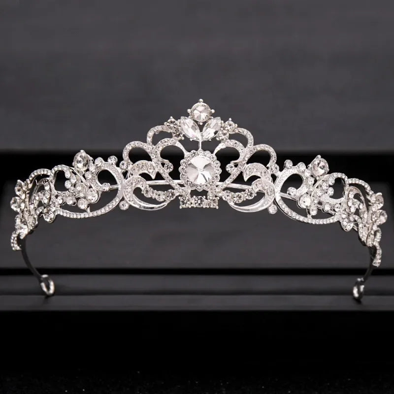Aurora Queen Tiara - Königlicher Glanz für besondere Momente