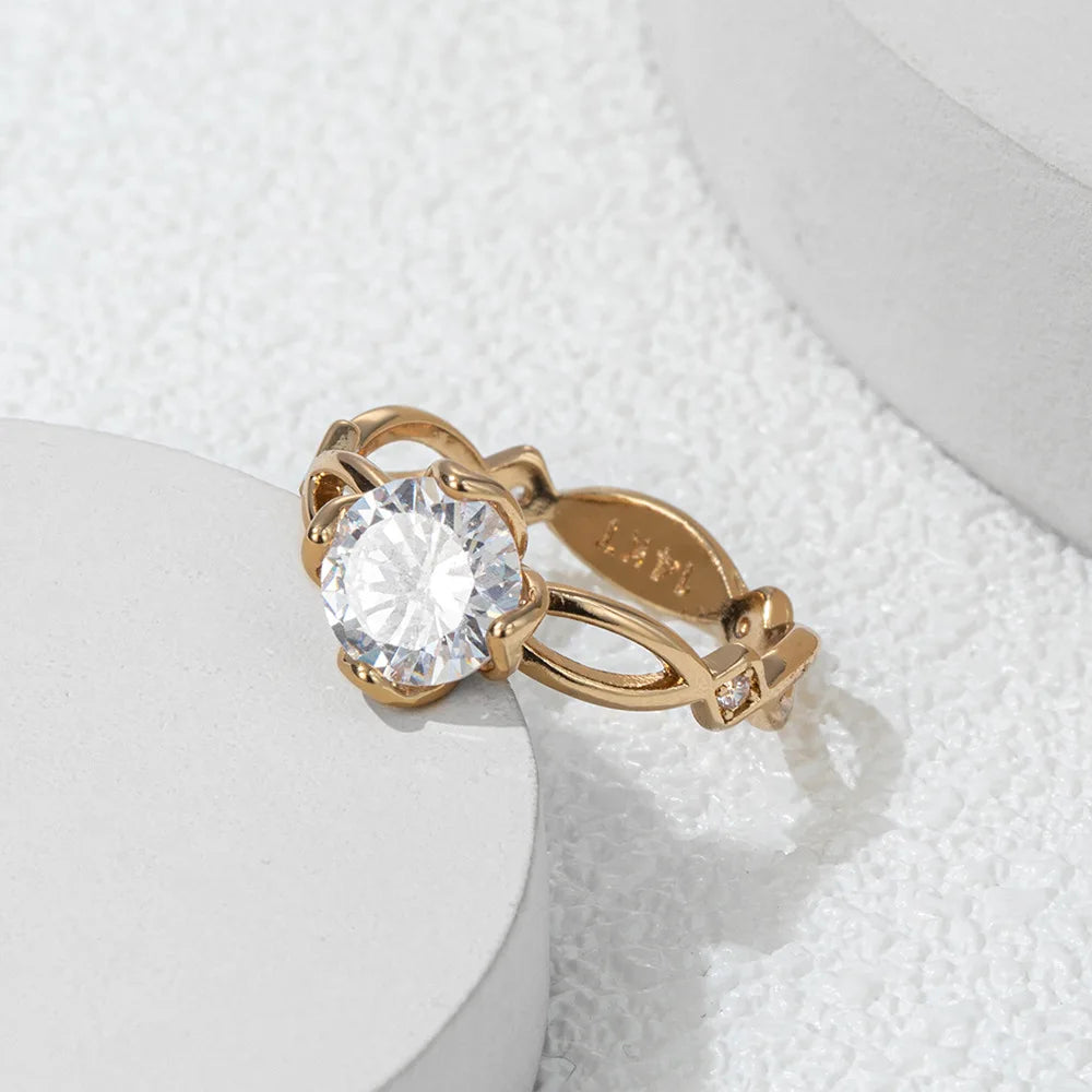 Floréa Gold Ring - Zarte Blüten-Eleganz