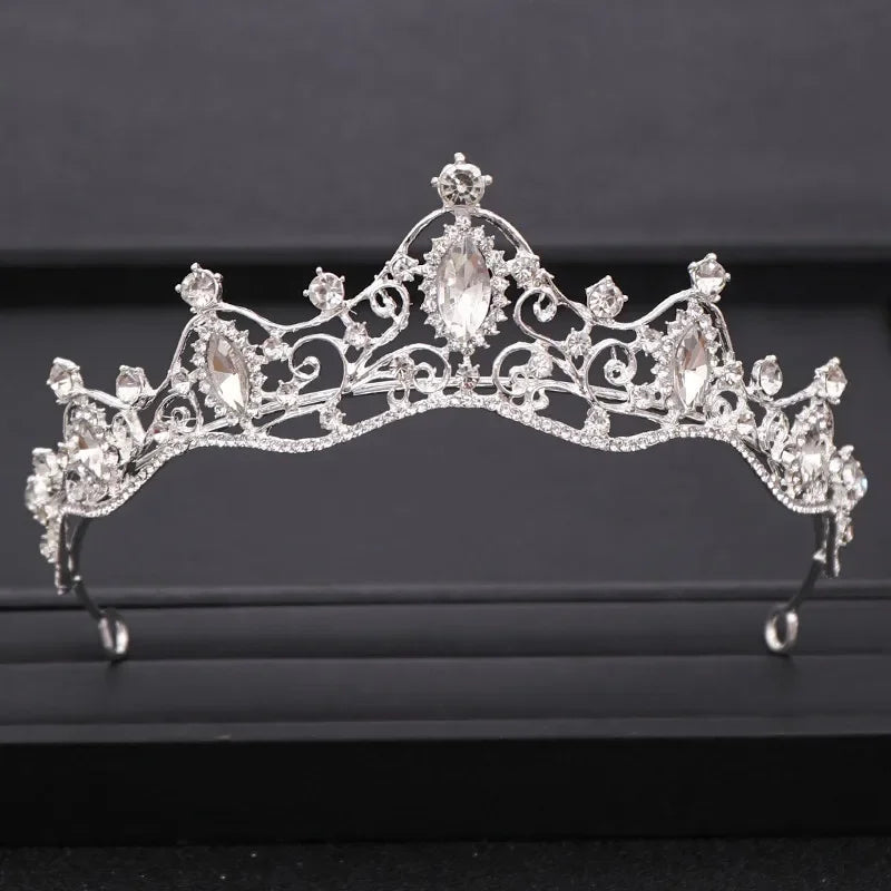 Aurora Queen Tiara - Königlicher Glanz für besondere Momente