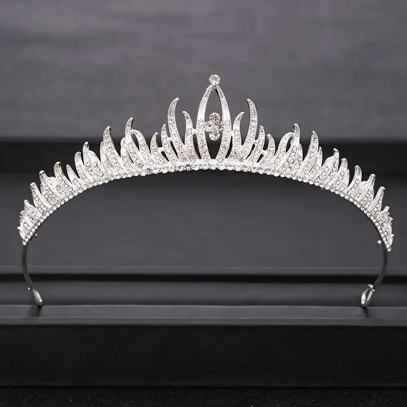 Aurora Queen Tiara - Königlicher Glanz für besondere Momente