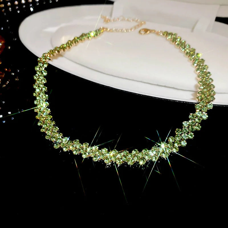 Celestia Crystal Choker - Funkelnde Eleganz für besondere Momente