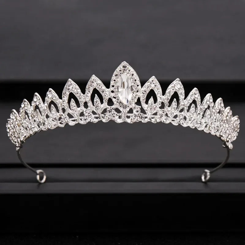 Aurora Queen Tiara - Königlicher Glanz für besondere Momente