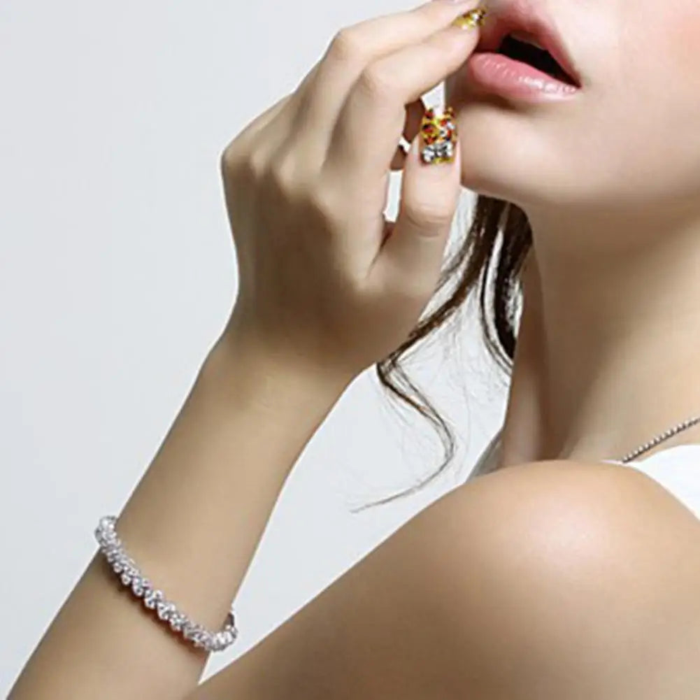 Elegantes Damenarmband mit Kette – funkelnde Zirkonia-Steine, glänzend gefasst