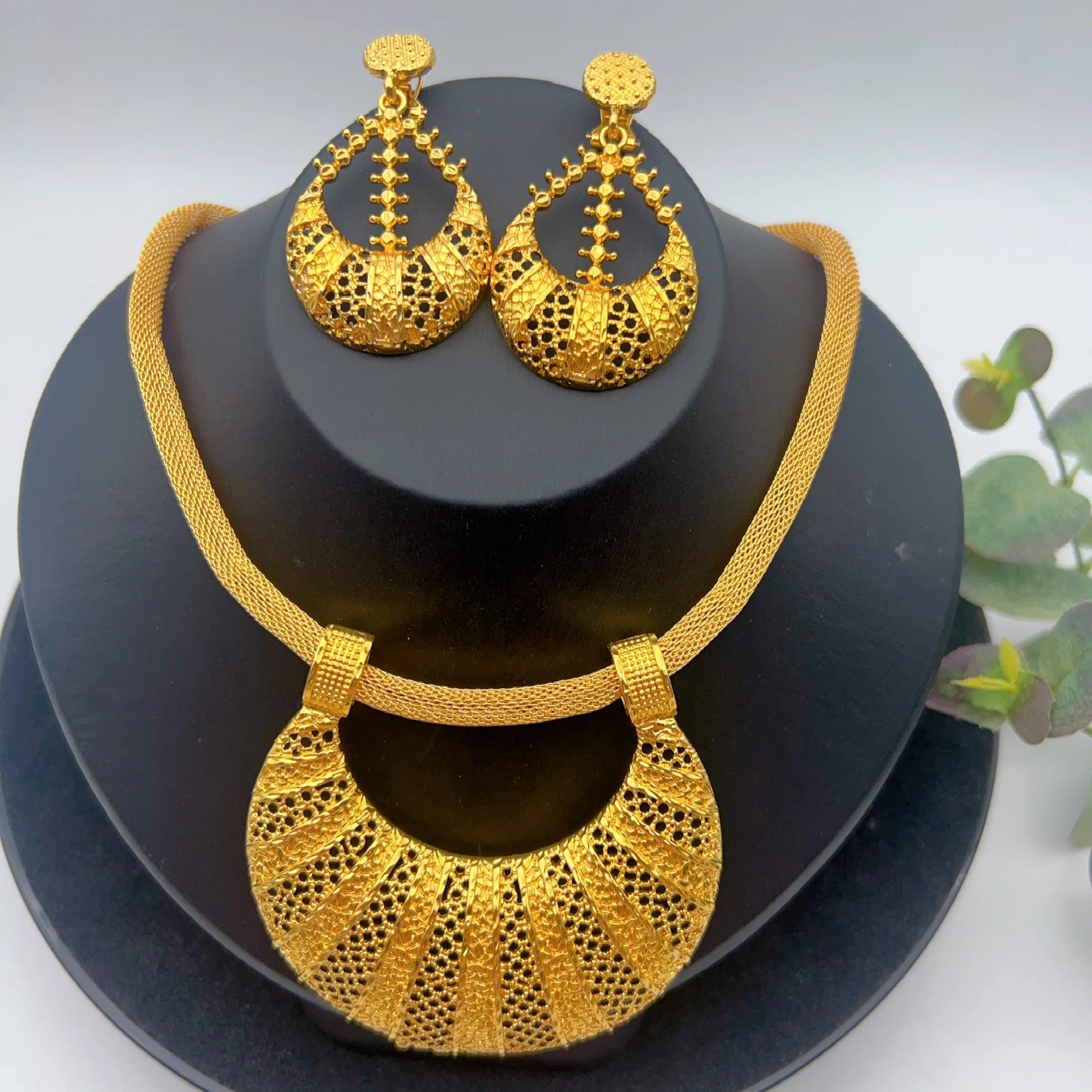 Maharani Royale Set - Halskette & Ohrringe in königlicher Eleganz