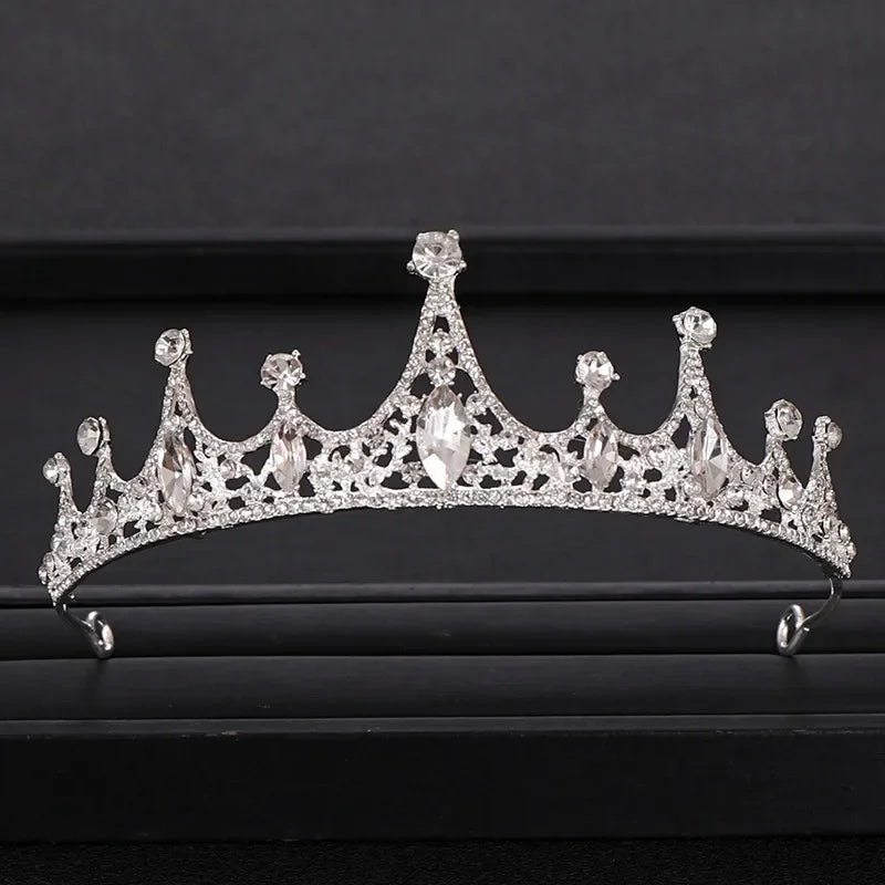 Aurora Queen Tiara - Königlicher Glanz für besondere Momente